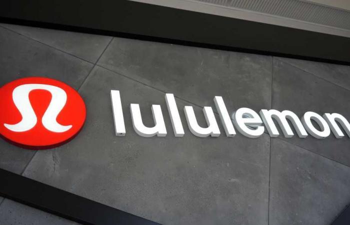 $1,770 worth of merchandise stolen from Lululemon in Prudential Mall, police say