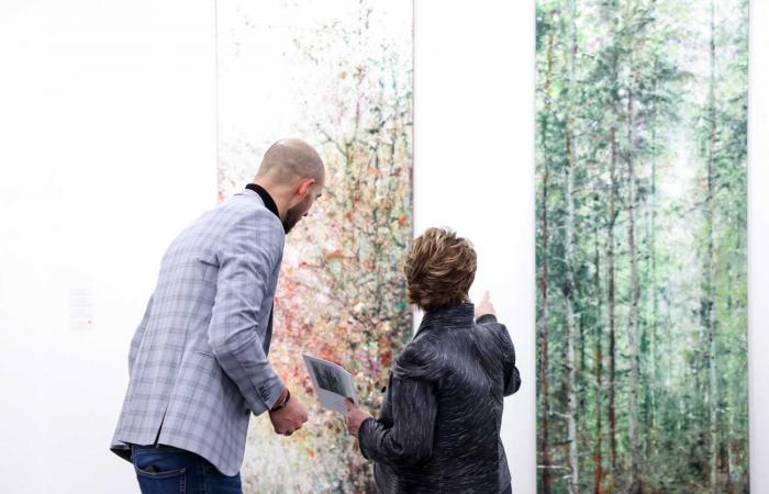 Grand Duchess Maria Teresa and her futuristic leather jacket by Giorgio Armani at Luxembourg Art Week