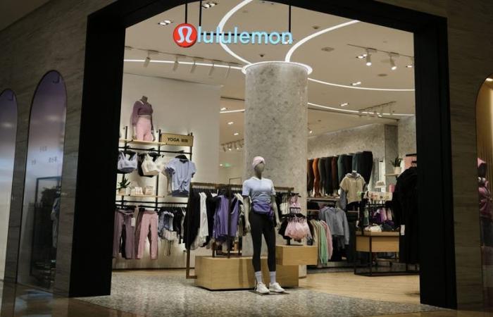 Couple arrested for allegedly stealing $1 million in Lululemon merchandise