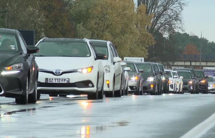 IN PICTURES. Snail operation for VTC drivers in Bordeaux, traffic promises to be complicated all day