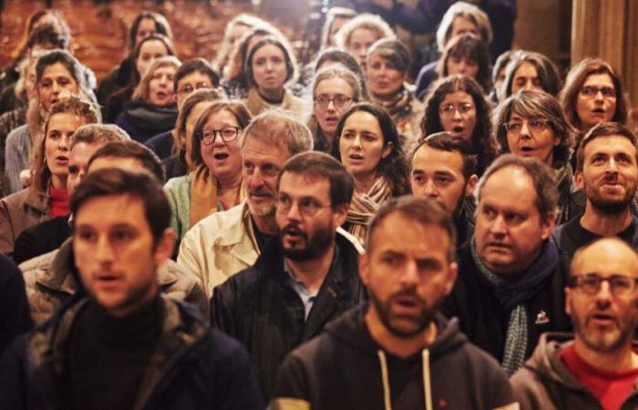 Choir formed from the ashes of the Notre-Dame cathedral helps mark reopening