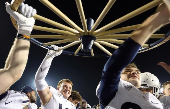 NCAA college football scores | Toledo Rockets vs. Akron Zips live game updates