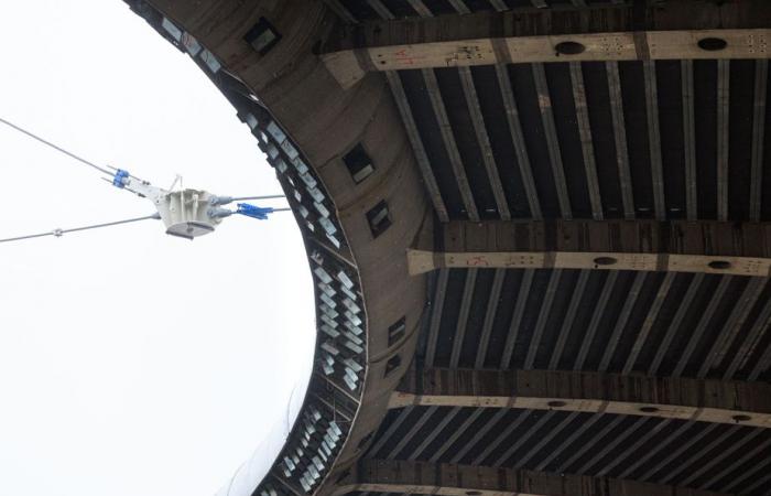 Olympic Stadium | With the roof practically dismantled, winter promises to be a major challenge