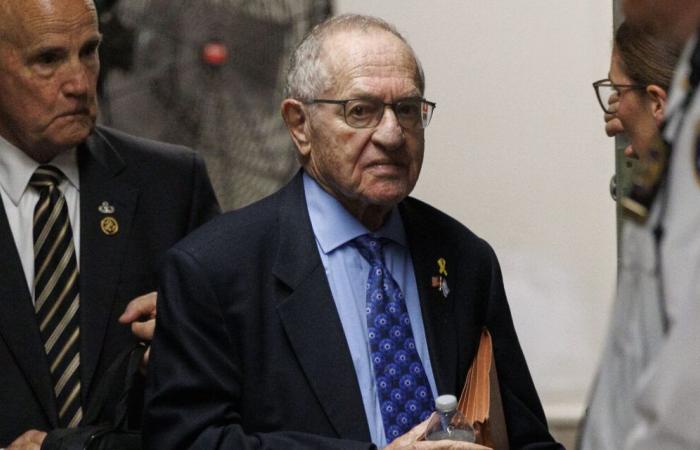 Dershowitz announces forming a team that will defend Israel in court and internationally