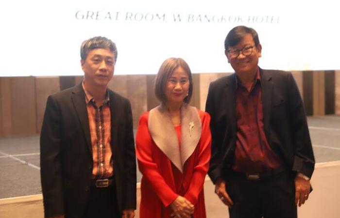 Two Vietnamese writers receive Southeast Asian Writers’ Awards