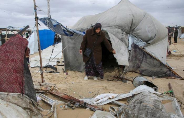 Flooding in Gaza compounds hardship of people displaced by Israeli attacks | Israel-Palestine conflict News