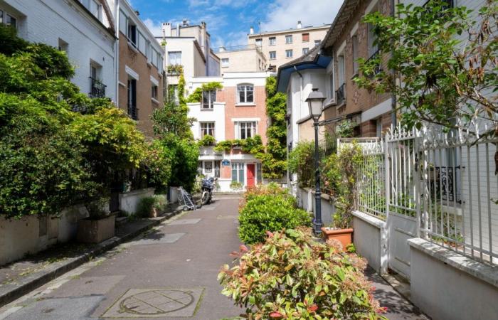 his 118m2 house in the 15th arrondissement