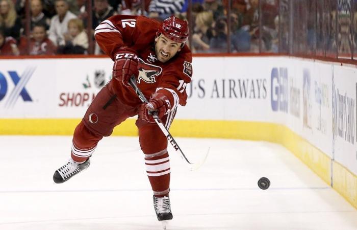 Arizona | Paul Bissonnette attacked in a restaurant