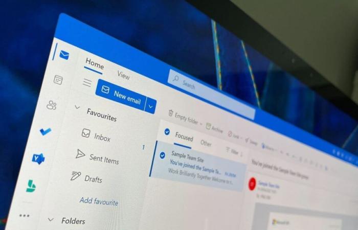 Microsoft 365, Outlook, and Microsoft Teams are down