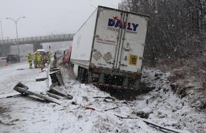 [EN IMAGES] First snow in Quebec: several road exits in a few minutes