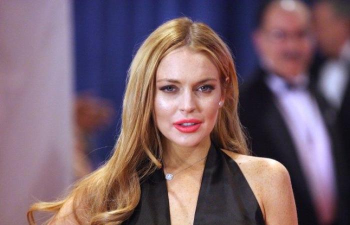 Lindsay Lohan’s face has the internet obsessed – but fans fear a sinister trend