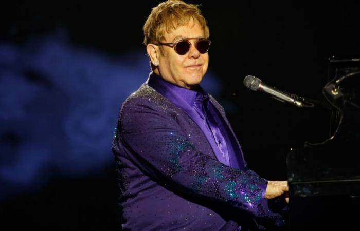 Elton John forced to postpone album project due to eye infection