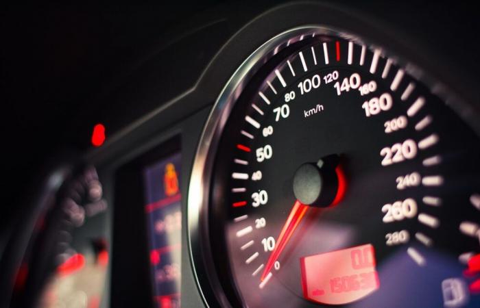 A motorist flashed at 243 km/h because he wanted to “test his BMW”