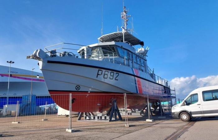 Cherbourg-en-Cotentin. So what is this siren that sounded most of the night?