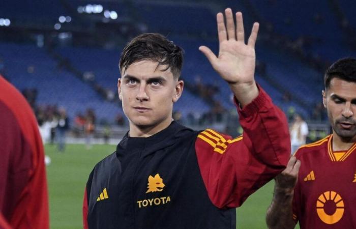 Paulo Dybala has 3 exit doors