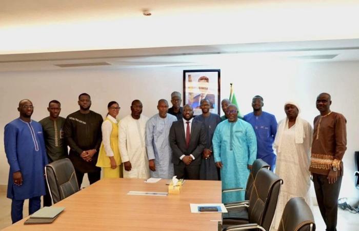 MINISTER ALIOUNE SALL STARTS DIALOGUE WITH POSTAL UNIONS