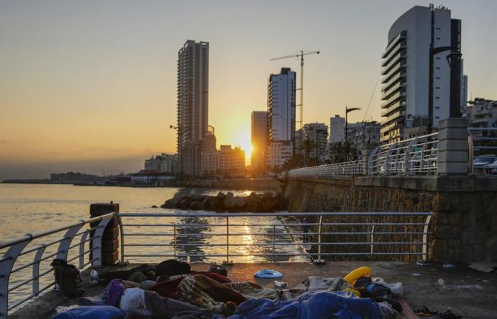 Thousands of Lebanese return home after ceasefire