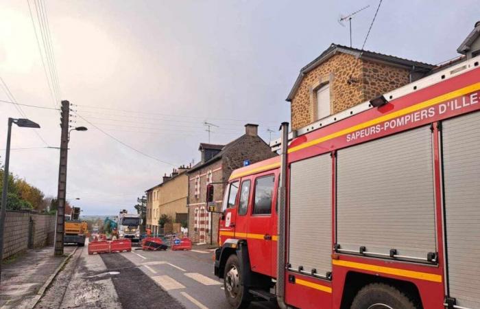 Gas leak alert in a street under construction, in Fougères