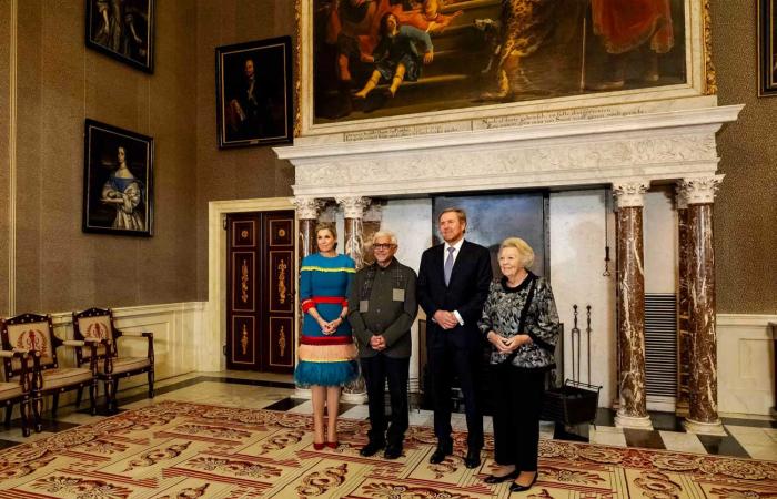 Princess Beatrix and Princess Irene join the royal couple to present the Erasmus Prize