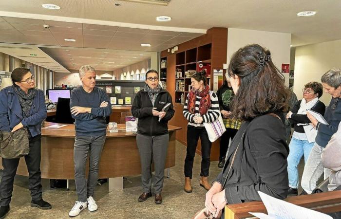 In Quimper, they discover the book professions through a guided tour of the media library