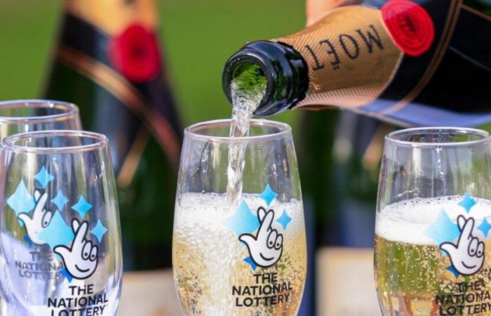 Who are the 10 biggest UK lottery winners?