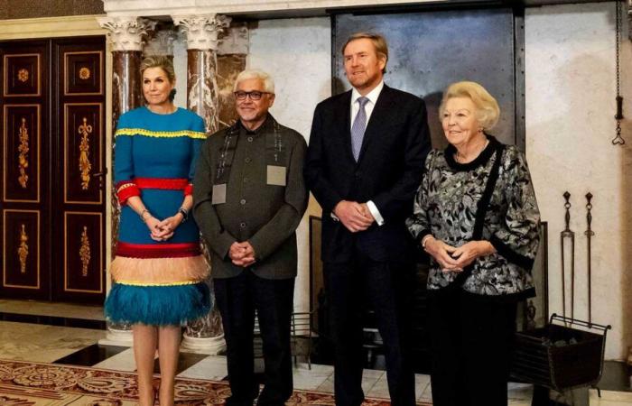 Princess Beatrix and Princess Irene join the royal couple to present the Erasmus Prize