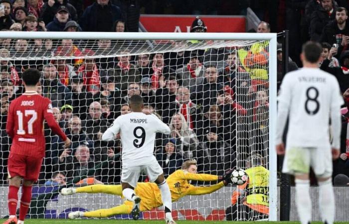 VIDEO. Kylian Mbappé misses his penalty with Real Madrid against Liverpool in the Champions League