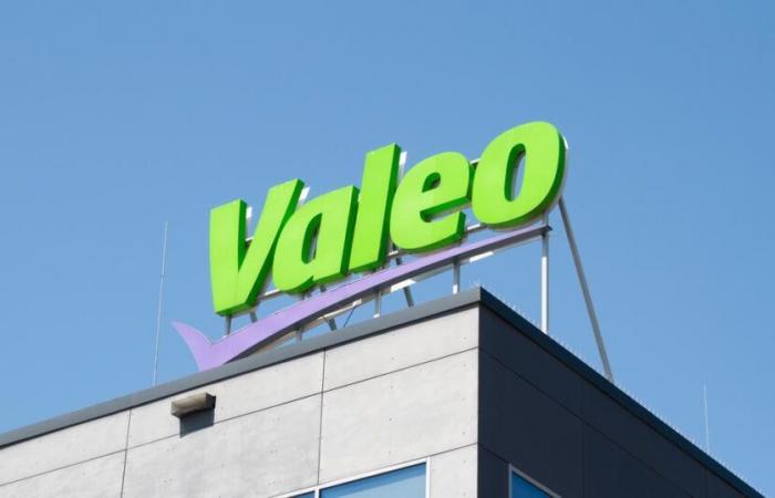 Valeo will cut 866 jobs in France and close two sites