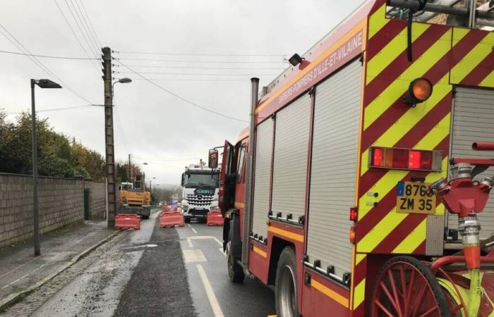 a gas leak in progress on rue de Nantes, several people evacuated