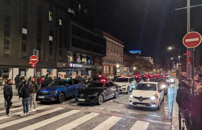 Between gathering and filtering dams, taxis mobilized in Toulouse