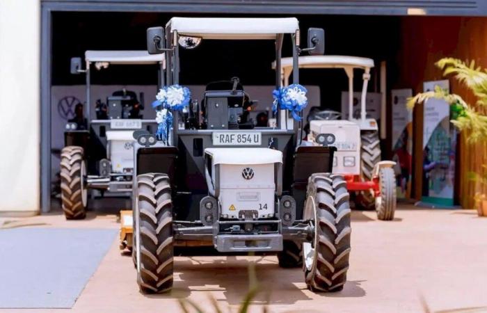 In difficulty with cars, Volkswagen has imagined an electric tractor