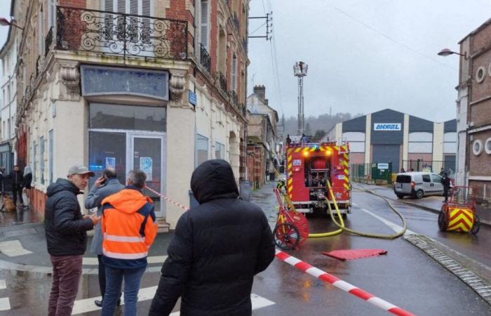 [MISE A JOUR] Technical unemployment, rehousing and danger order after the fire near Rouen