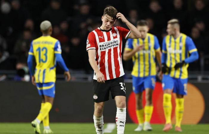 PSV trailed against Shakhtar (0-2) after a weak first half • Bosz intervened: Pepi for Dams