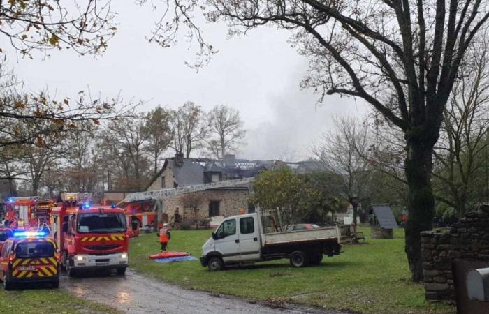 a workshop destroyed, the fire spreads to a house