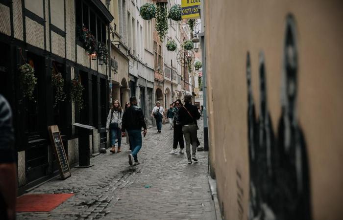 “From tourist trap to new trendy hotspot”, has Rue des Bouchers in Brussels really transformed?