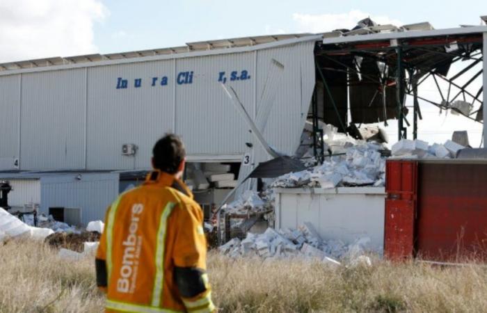 An explosion in a factory in Spain leaves three dead and seven injured: News