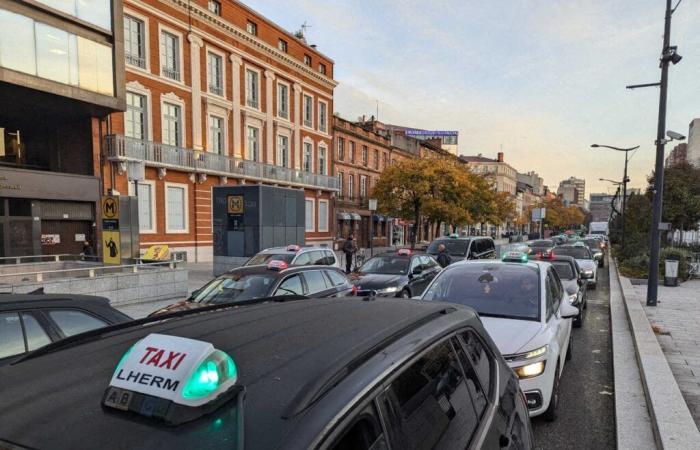 Between gathering and filtering dams, taxis mobilized in Toulouse