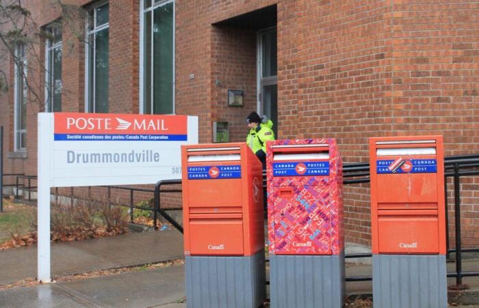 Canada Post strike: negotiations temporarily suspended (Updated)