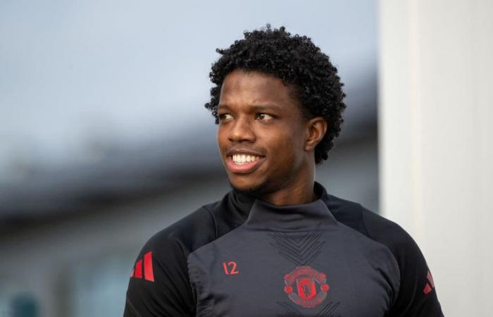 ‘Best feeling ever’ – Former Manchester United player reacts as Tyrell Malacia handed first start for 17 months