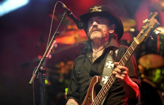 The ashes of Lemmy (Motörhead) placed at Stringfellows