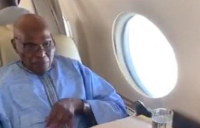 Me Abdoulaye Wade, the private jet and the discreet return to Paris