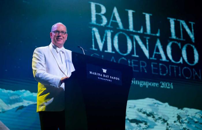 Prince Albert II's frozen ball in Singapore