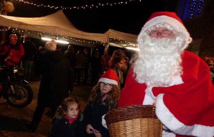 trotting races in the presence of Santa Claus