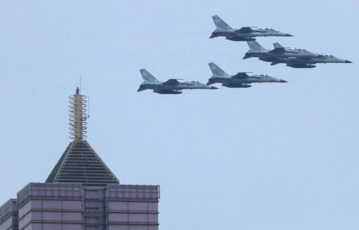 Taiwan carries out air and sea exercises in the face of Chinese pressure