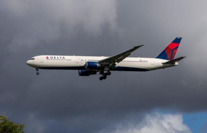 “Stowaway” passenger discovered on board New York-Paris flight