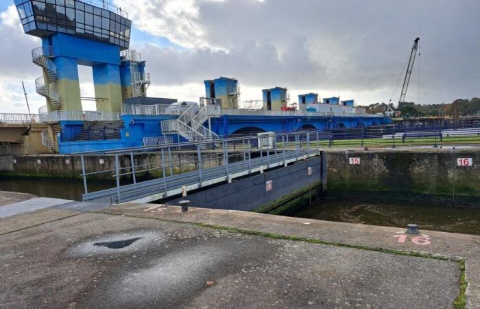 victim of corrosion, the Arzal dam under construction for several months