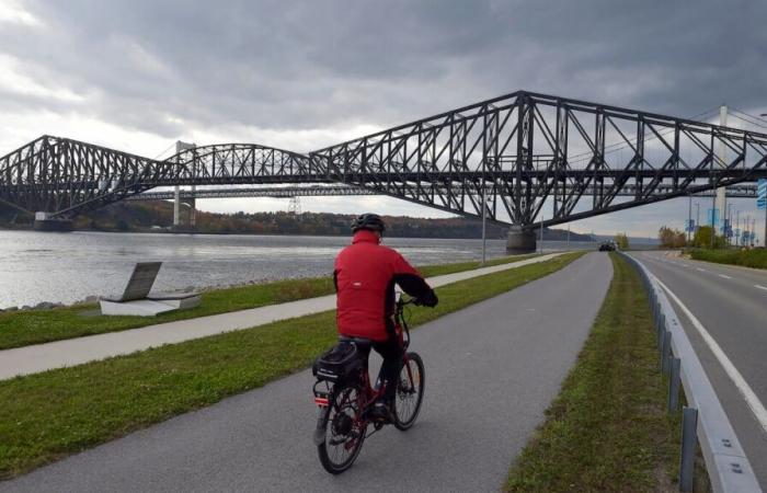 The future deck too heavy for the Quebec bridge, warns the federal government