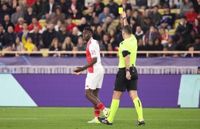 Monaco will write to UEFA about the refereeing of their match against Benfica (Football)