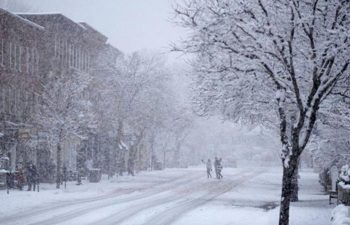 A violent storm paralyzes the northeast of the country in the middle of Thanksgiving