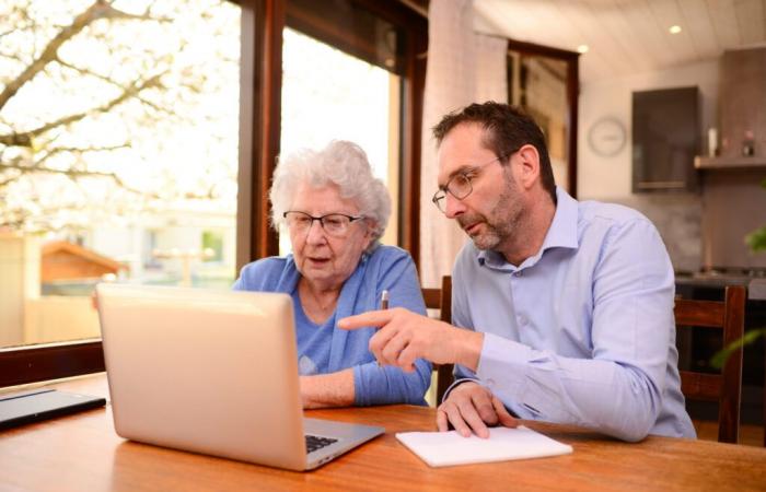 A third of over-74s have never been on the internet